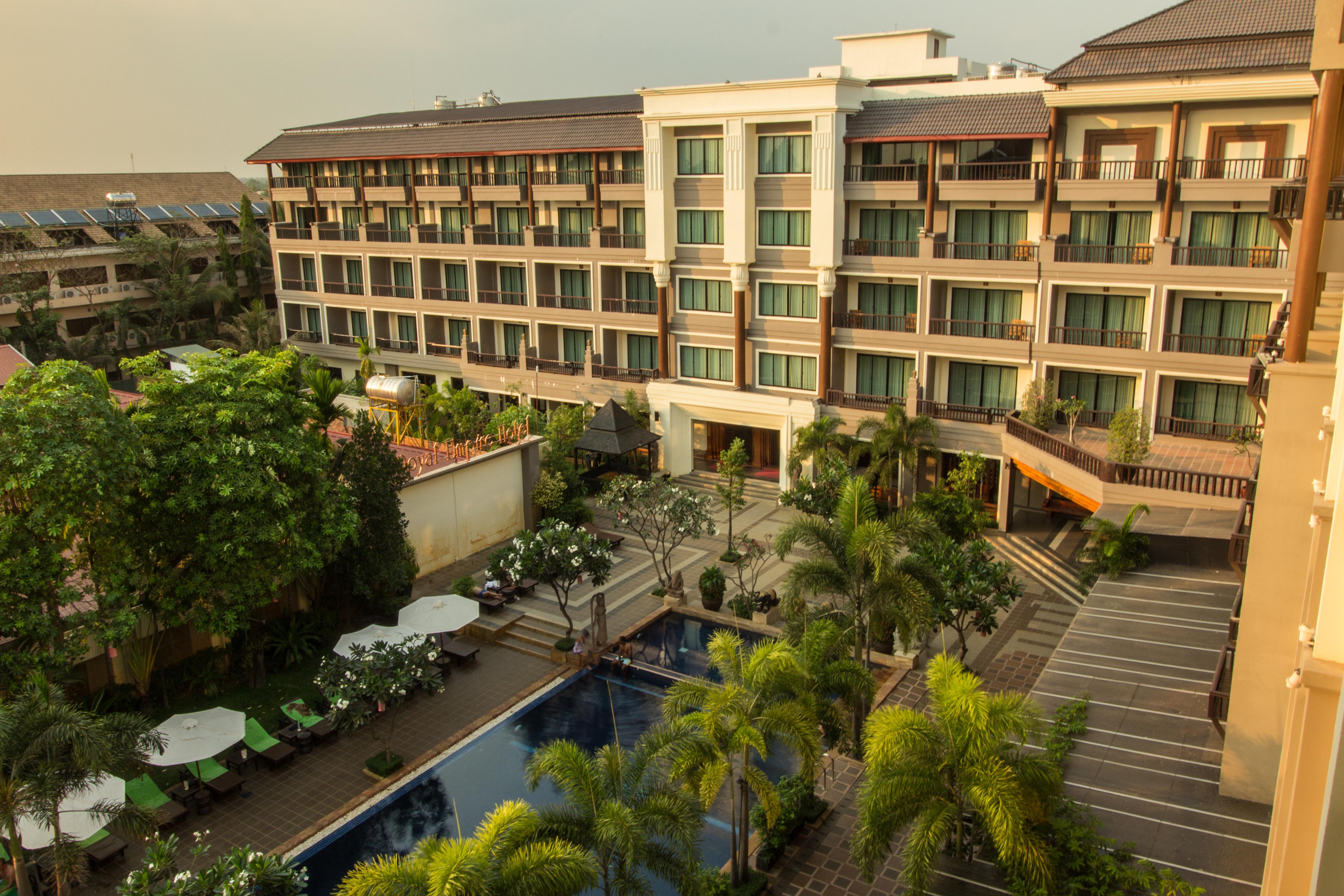 Royal Empire Premium Hotel Ciudad de Siem Riep Exterior foto