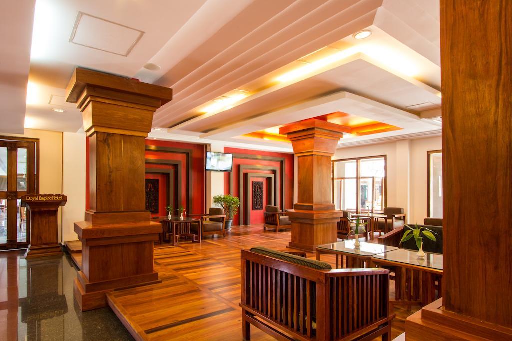 Royal Empire Premium Hotel Ciudad de Siem Riep Exterior foto