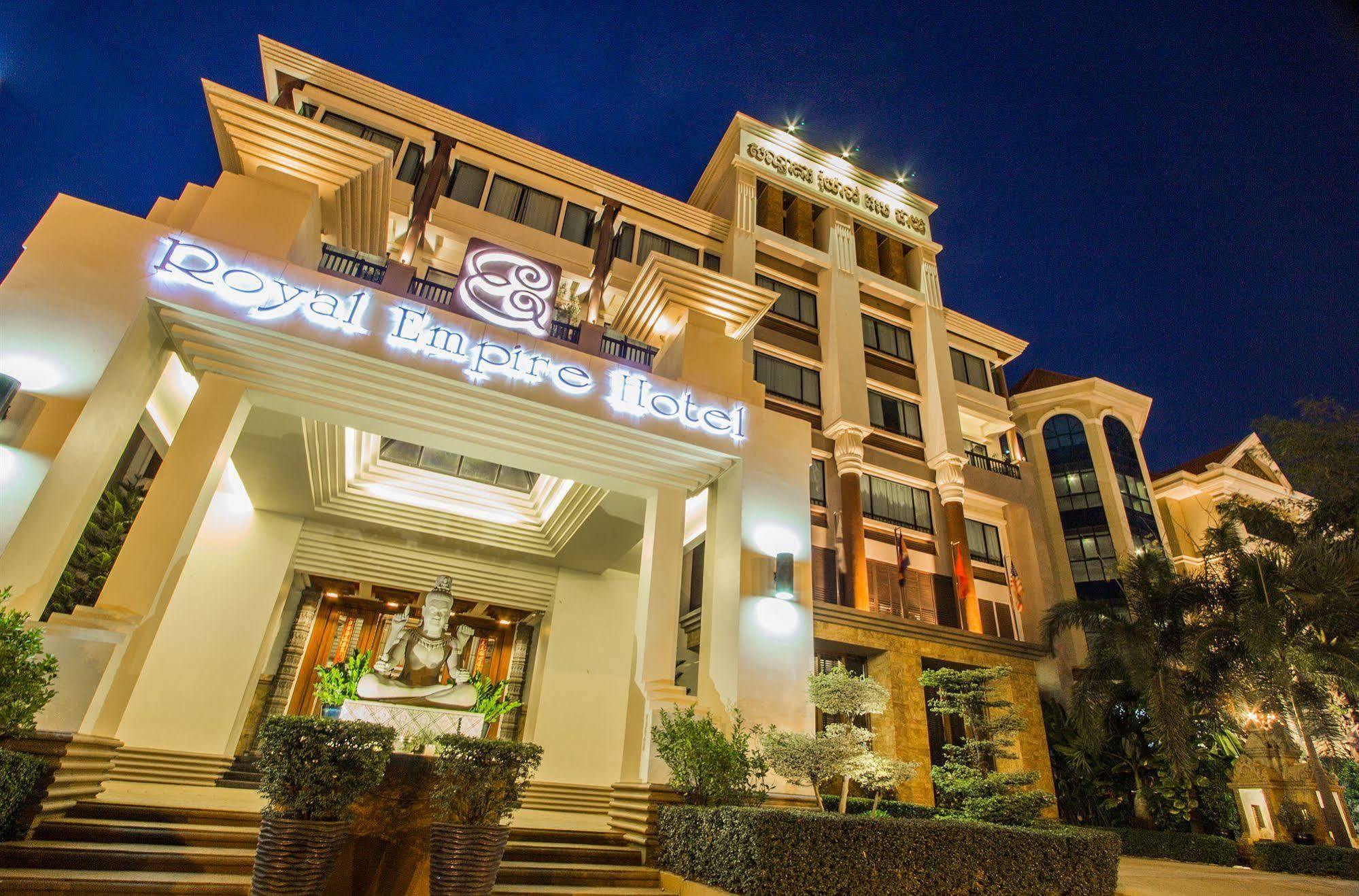 Royal Empire Premium Hotel Ciudad de Siem Riep Exterior foto